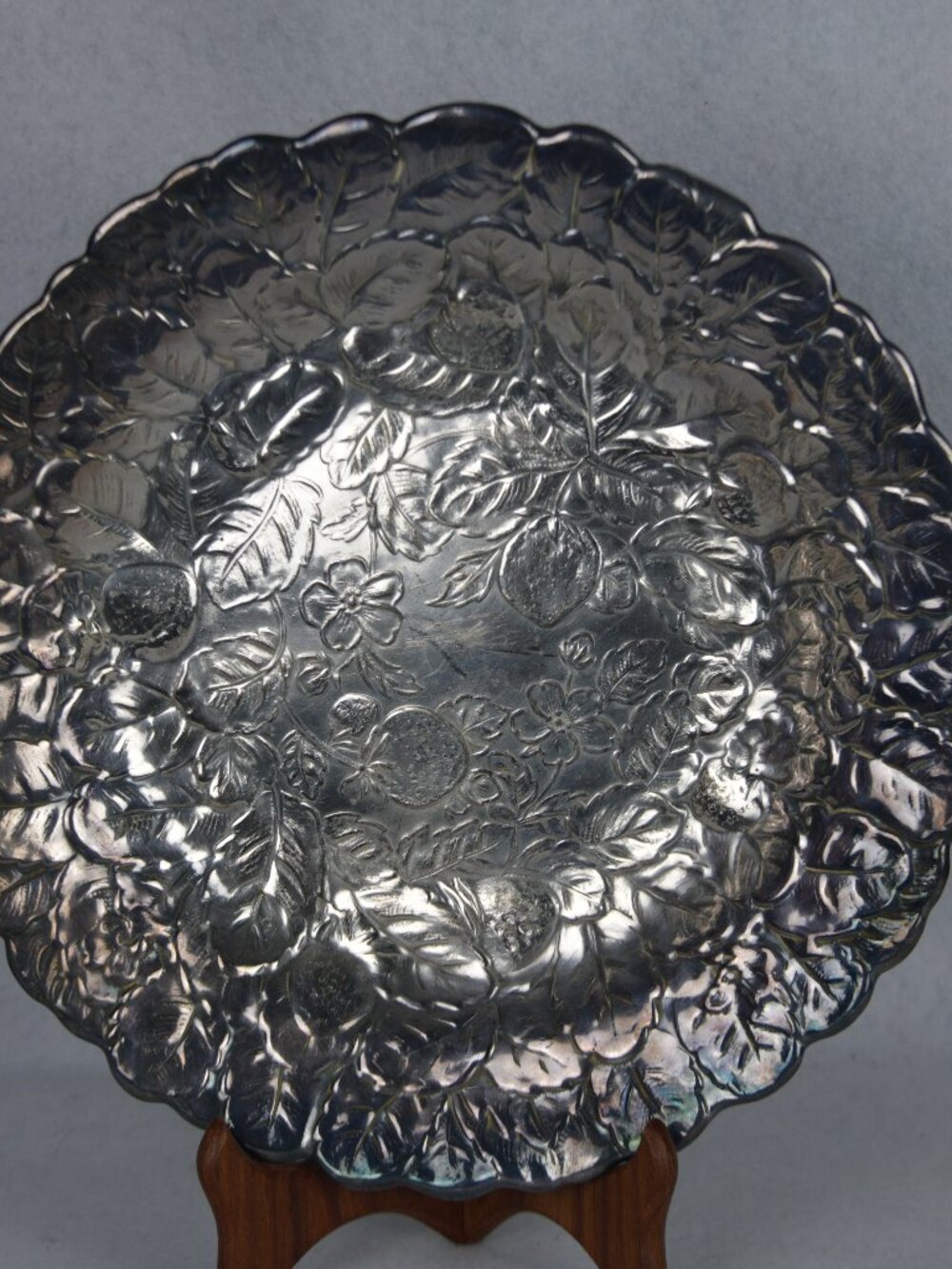 Vintage Reed & Barton Silverplate Embossed 14” Strawberry Platter